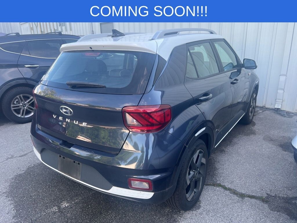 Used 2022 Hyundai Venue Limited SUV
