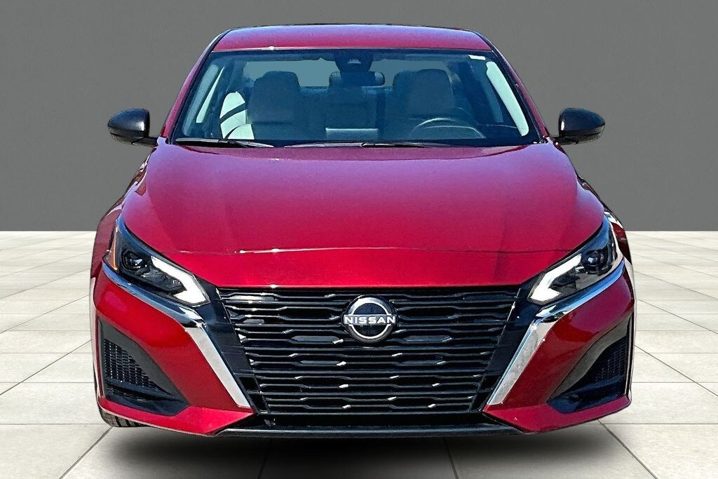 Used 2025 Nissan Altima 2.5 SV Sedan