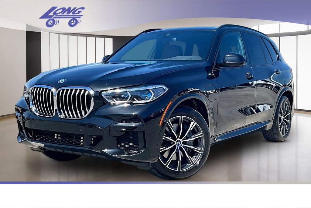 2023 BMW X5 xDrive45e's photo
