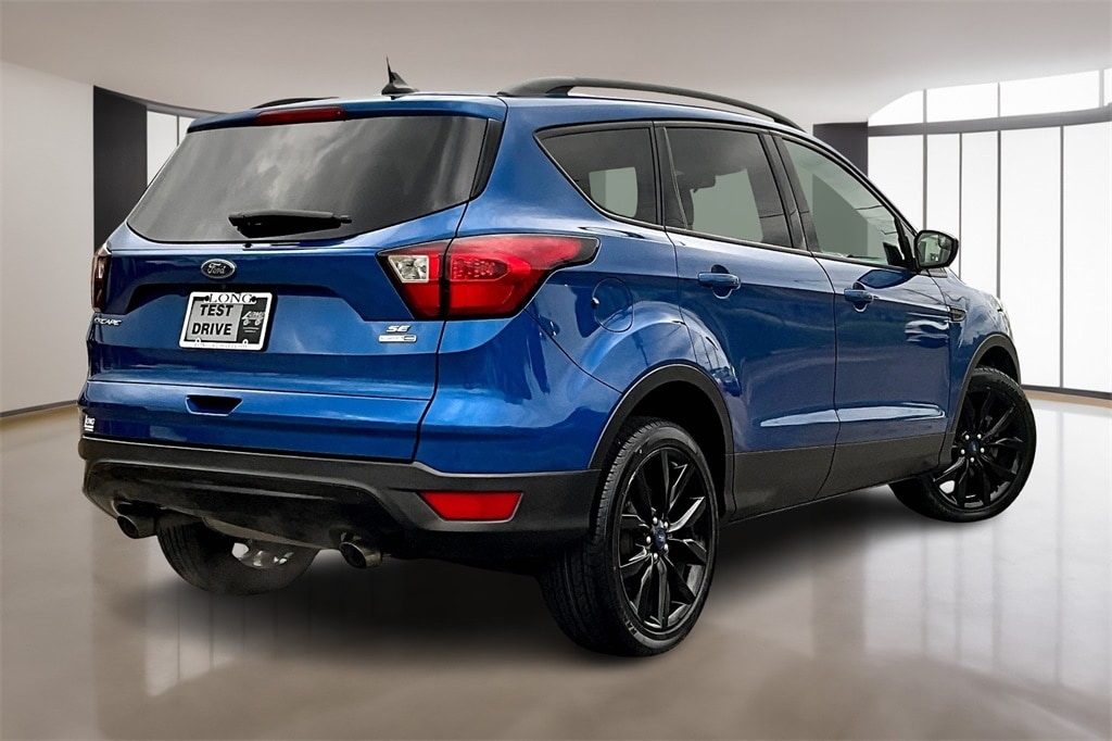 Used 2019 Ford Escape SE with VIN 1FMCU9GD9KUA28160 for sale in Chattanooga, TN