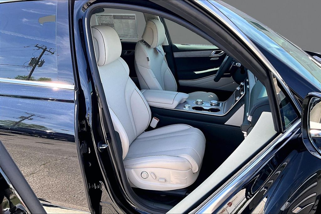 2026 GENESIS GV80 Prestige - Photo 11