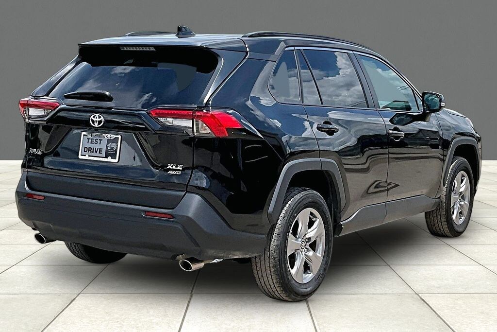 Used 2025 Toyota RAV4 XLE SUV