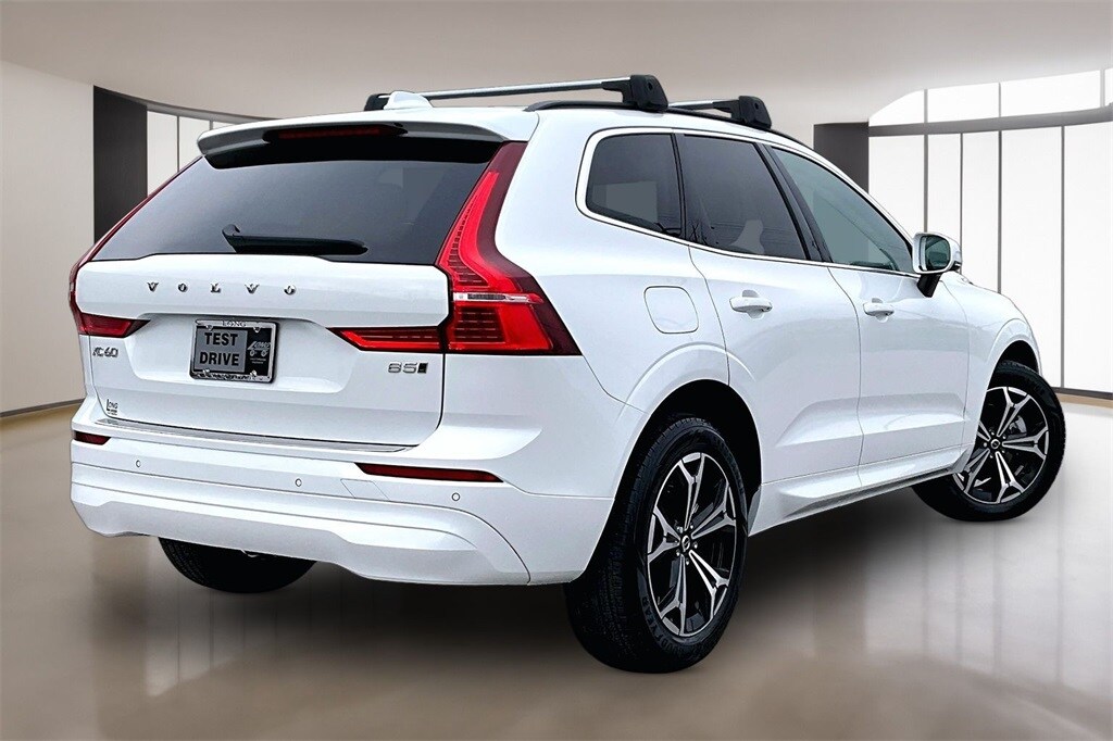 Used 2022 Volvo XC60 B5 Momentum SUV