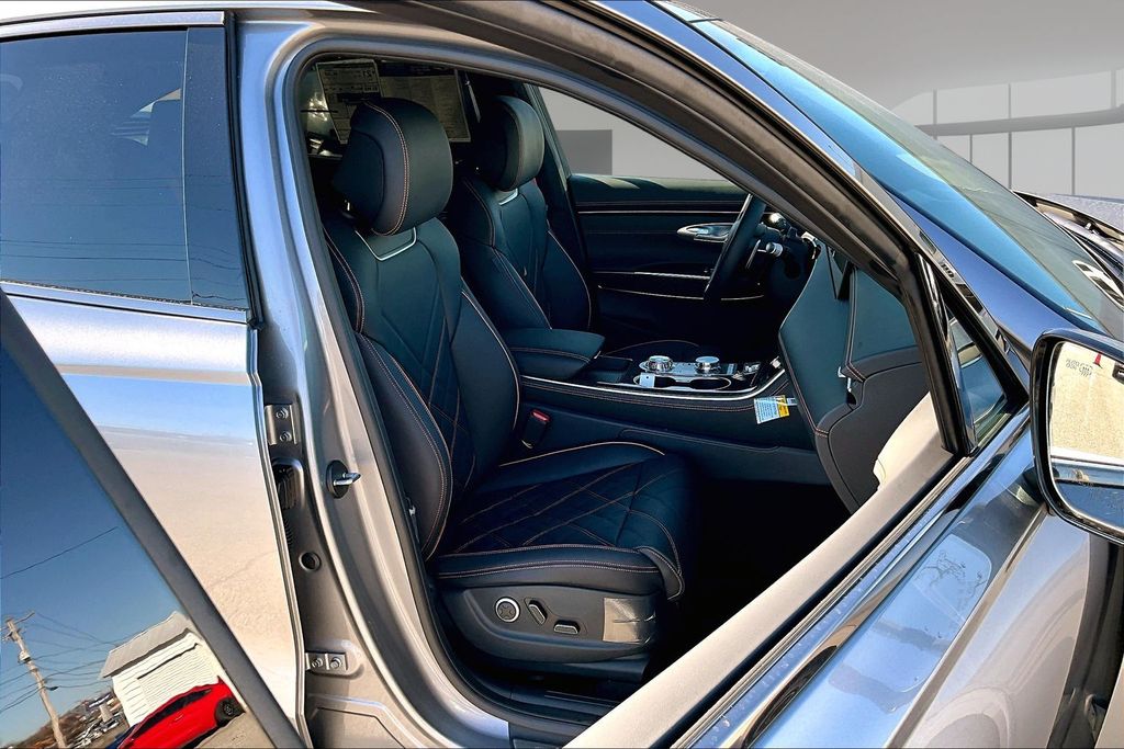 2026 GENESIS GV70 Sport Prestige - Photo 10