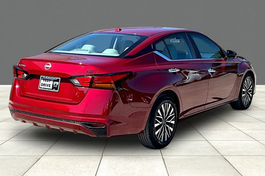 Used 2025 Nissan Altima 2.5 SV Sedan