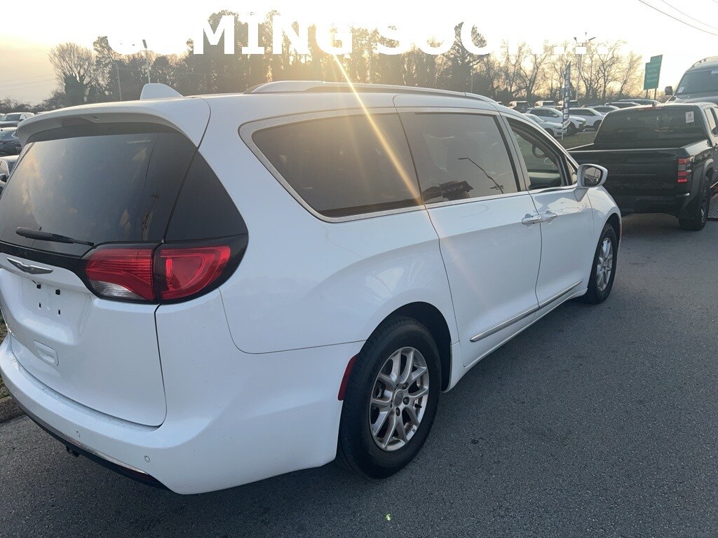 Used 2020 Chrysler Pacifica Touring L Minivan/Van