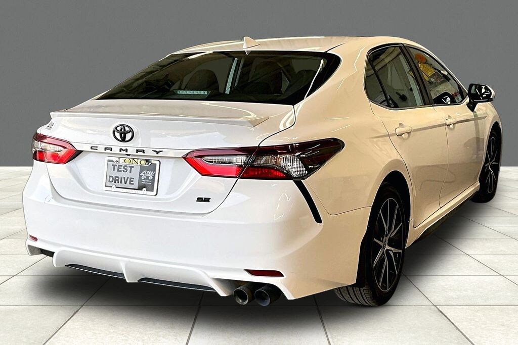 Used 2023 Toyota Camry SE Sedan