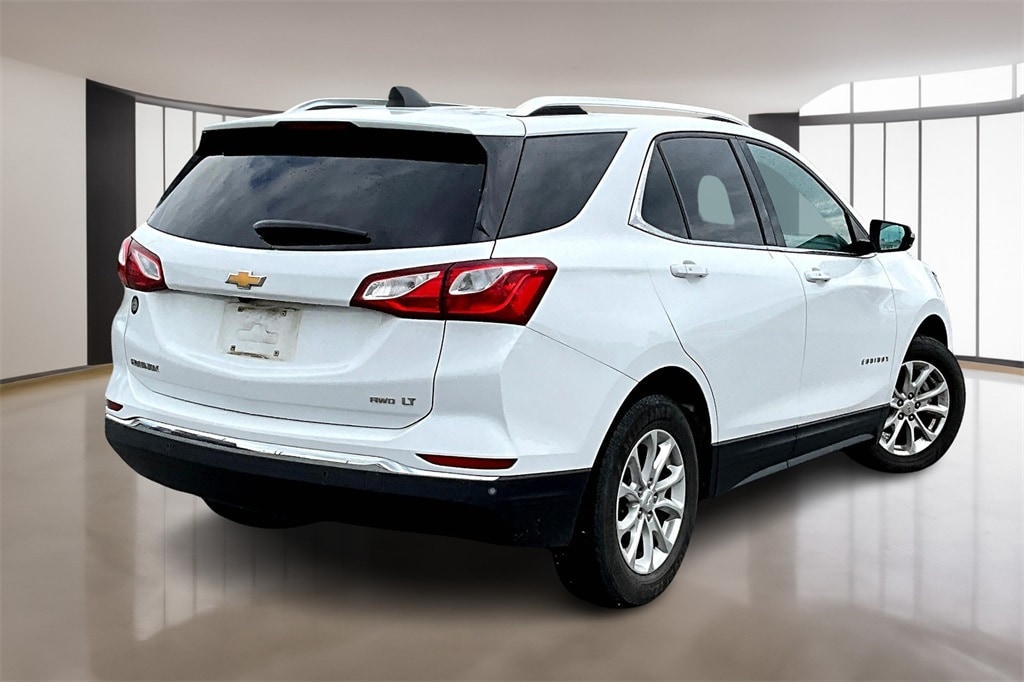 Used 2018 Chevrolet Equinox LT with VIN 2GNAXSEV2J6113979 for sale in Chattanooga, TN