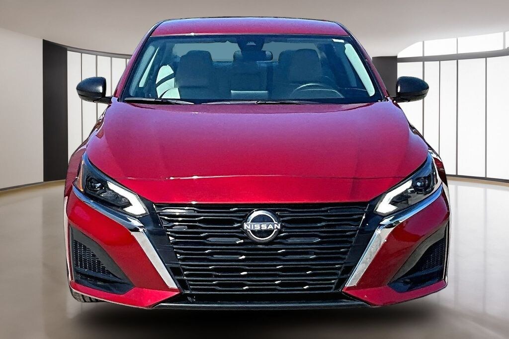 Used 2025 Nissan Altima 2.5 SV Sedan