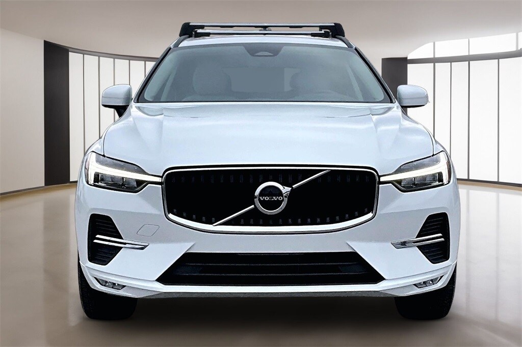 Used 2022 Volvo XC60 B5 Momentum SUV