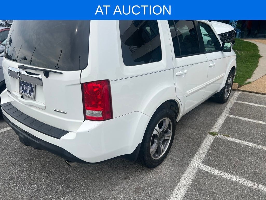 Used 2015 Honda Pilot SE SUV