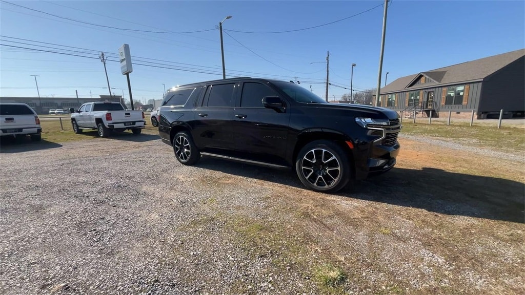 Used 2021 Chevrolet Suburban RST with VIN 1GNSCEKD7MR179742 for sale in Chattanooga, TN