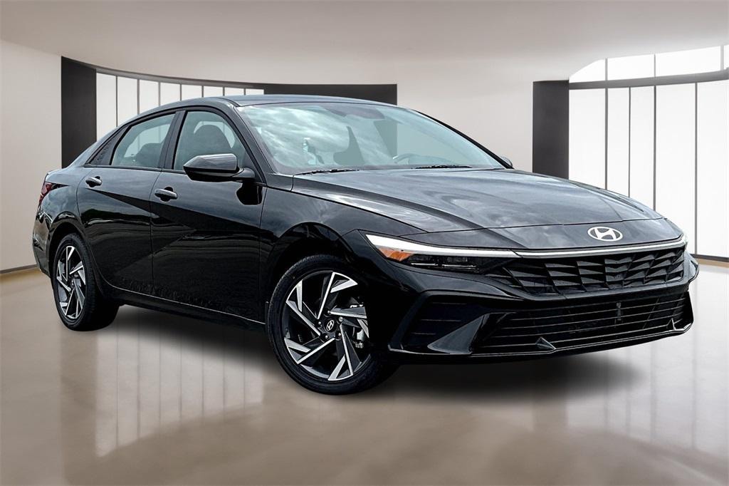 New 2025 Hyundai Elantra Hybrid SEL Sport Sedan