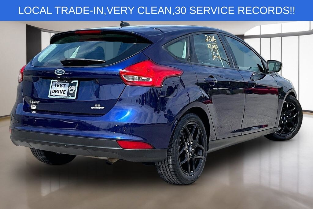Used 2016 Ford Focus SE Hatchback