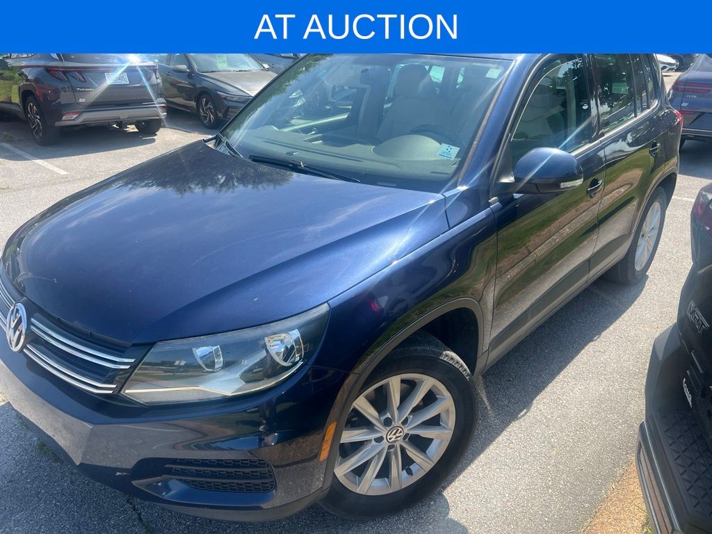 2015 Volkswagen Tiguan 2.0T SE's photo