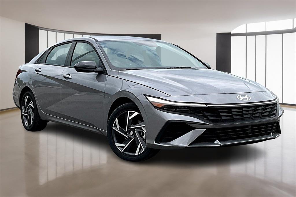 New 2025 Hyundai Elantra Hybrid SEL Sport Sedan