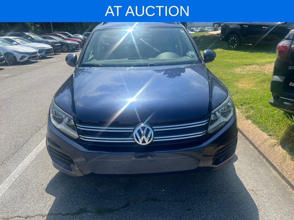 Used 2015 Volkswagen Tiguan SE SUV