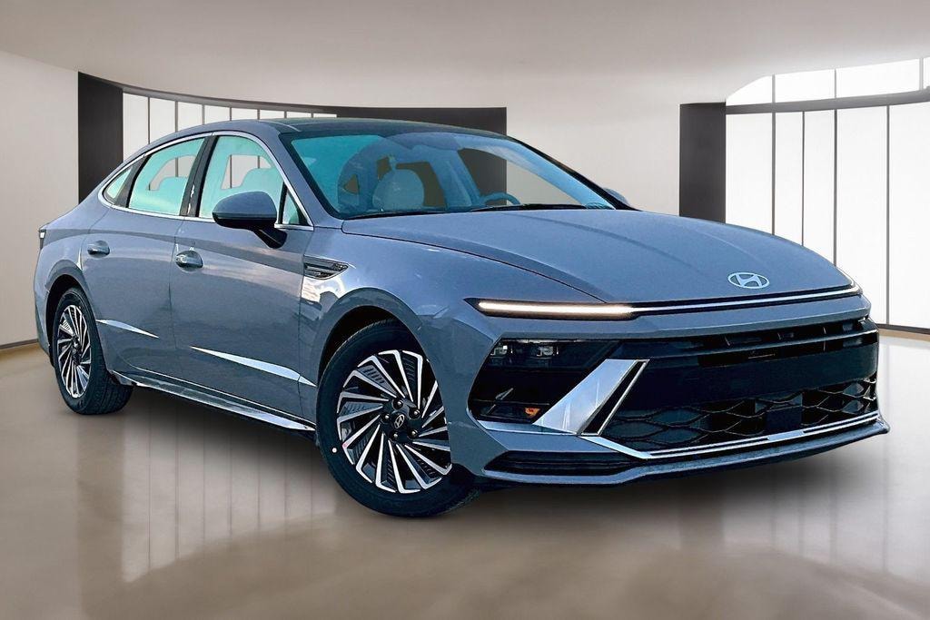 New 2026 Hyundai Sonata Hybrid SEL Sedan