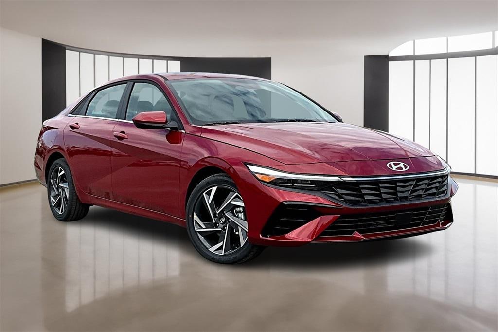 New 2025 Hyundai Elantra SEL Convenience Sedan