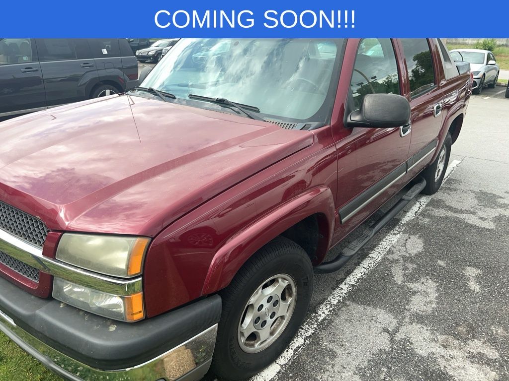 2005 Chevrolet Avalanche 2WD 1500 Series's photo