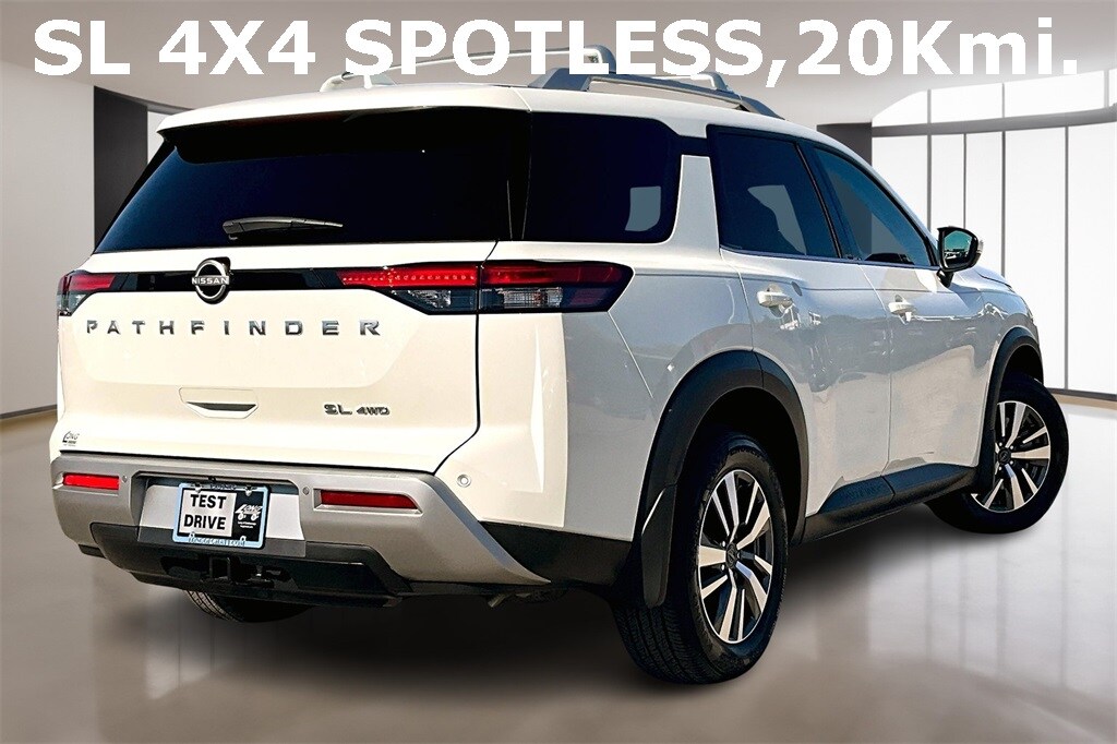 Used 2024 Nissan Pathfinder SL SUV