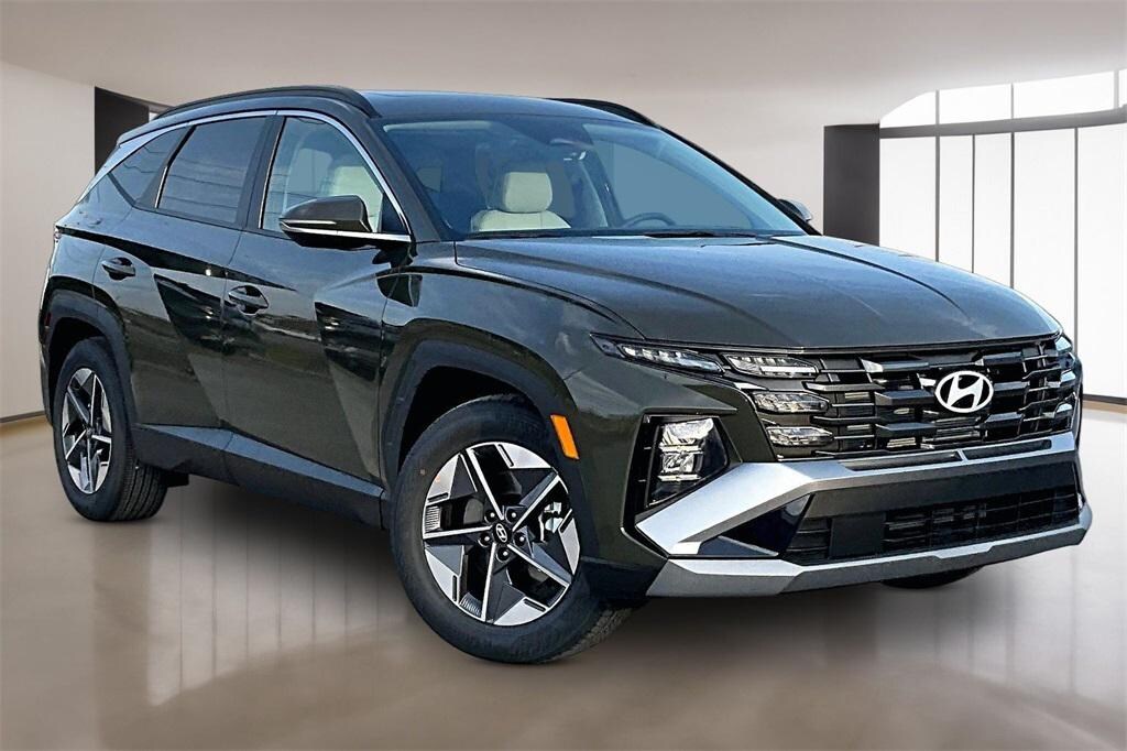 New 2026 Hyundai Tucson SEL Premium FWD SUV