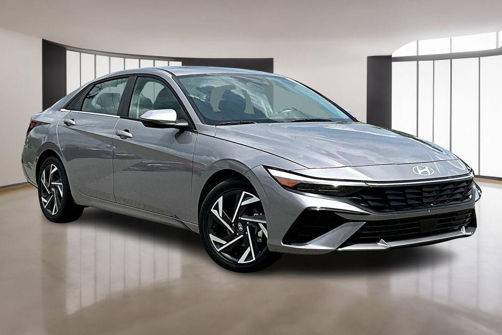 New 2025 Hyundai Elantra Limited Sedan