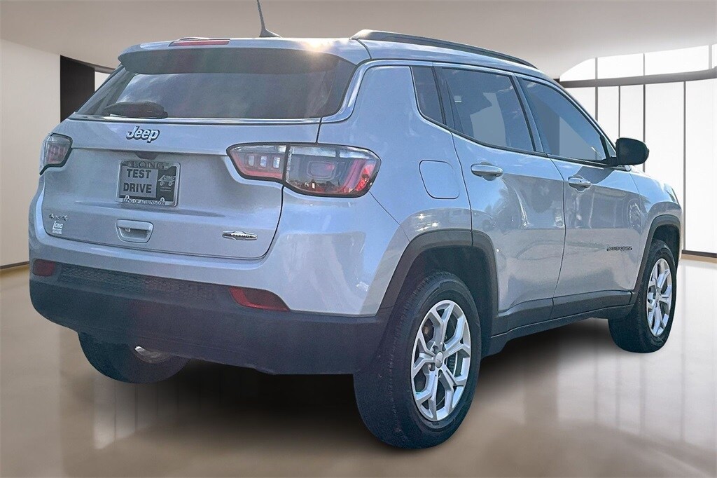 Used 2024 Jeep Compass Latitude SUV