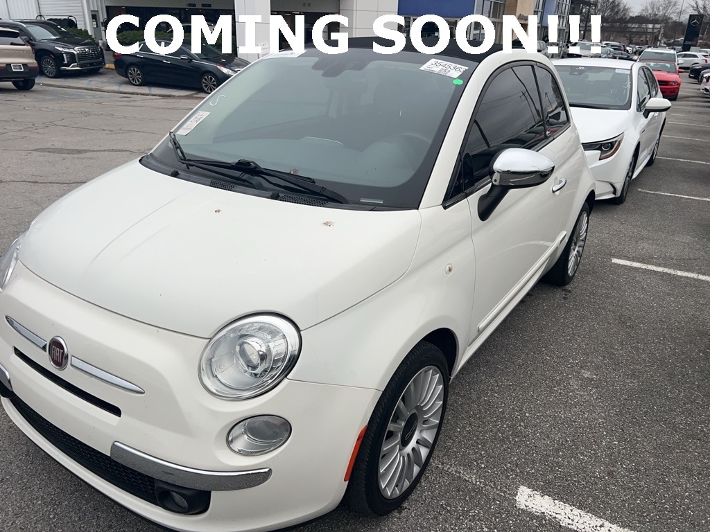 2017 FIAT 500c Lounge's photo