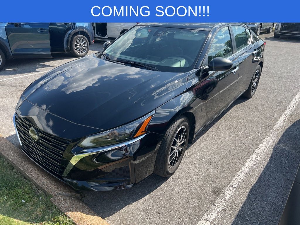 2024 Nissan Altima 2.5 S's photo