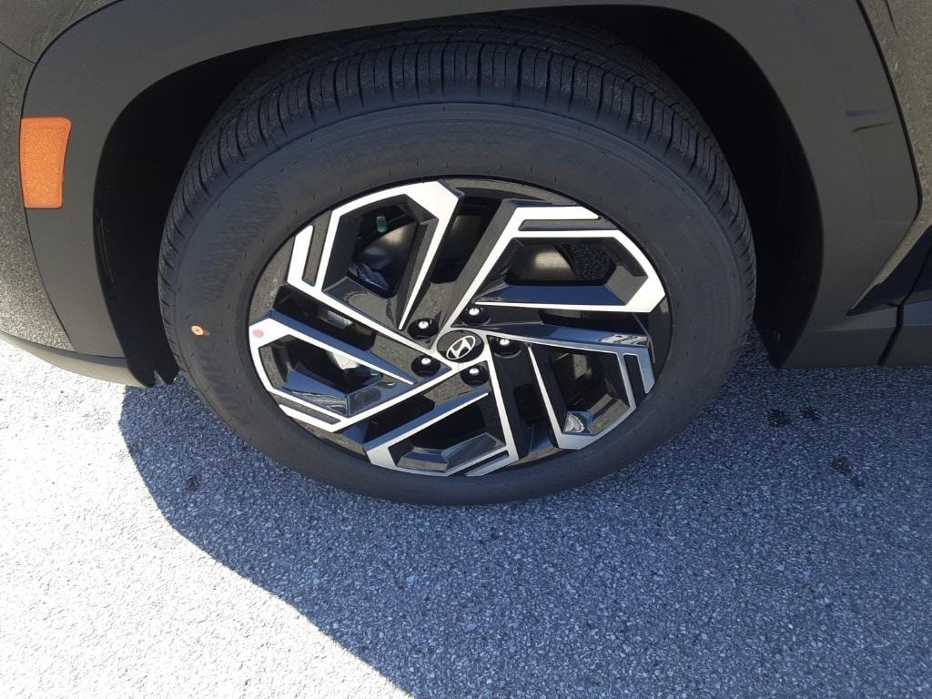 New 2025 Hyundai Tucson Limited FWD SUV