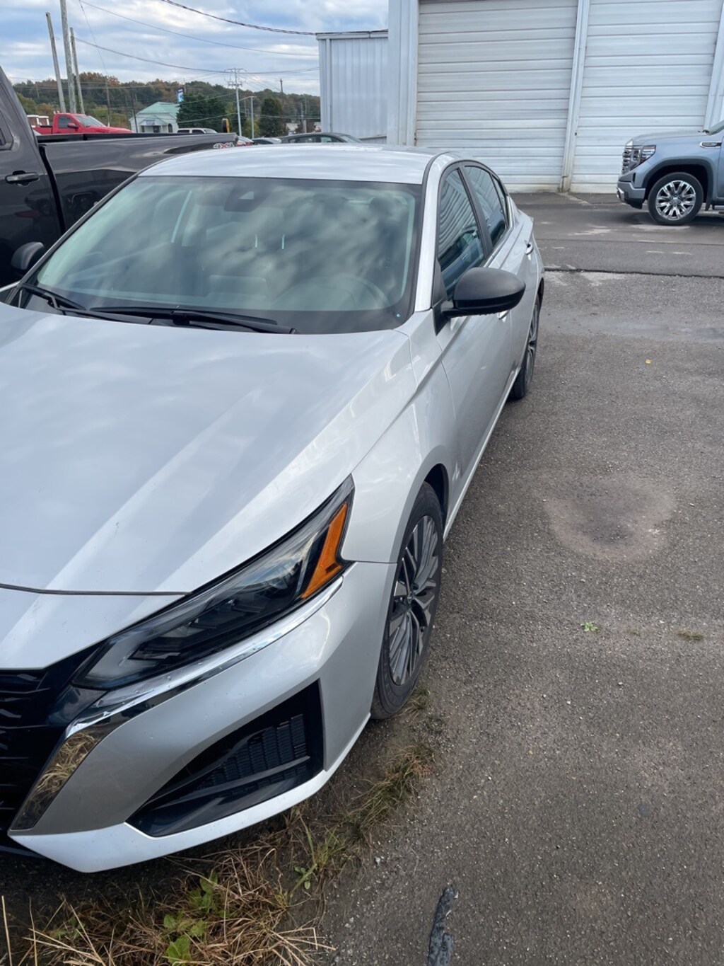 Used 2024 Nissan Altima 2.5 SV Sedan
