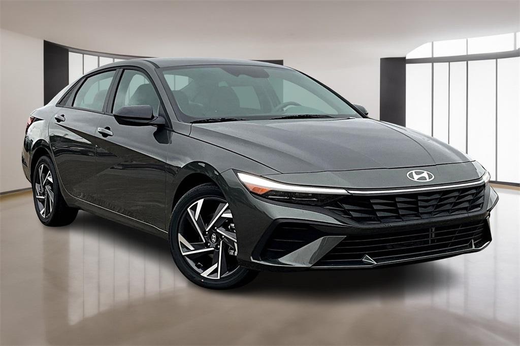 New 2025 Hyundai Elantra Hybrid SEL Sport Sedan
