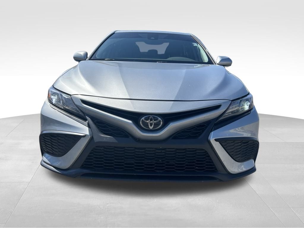 2024 Toyota Camry SE photo 2