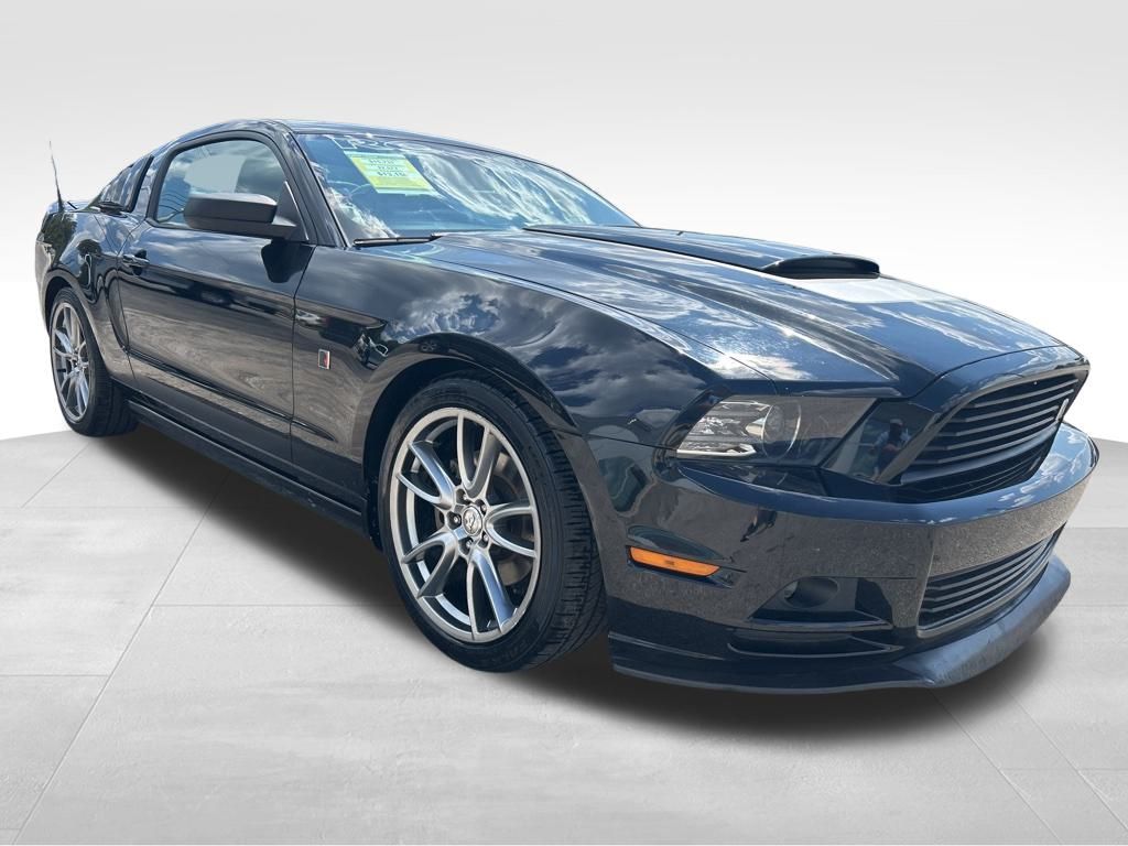 2014 Ford Mustang Base photo 3