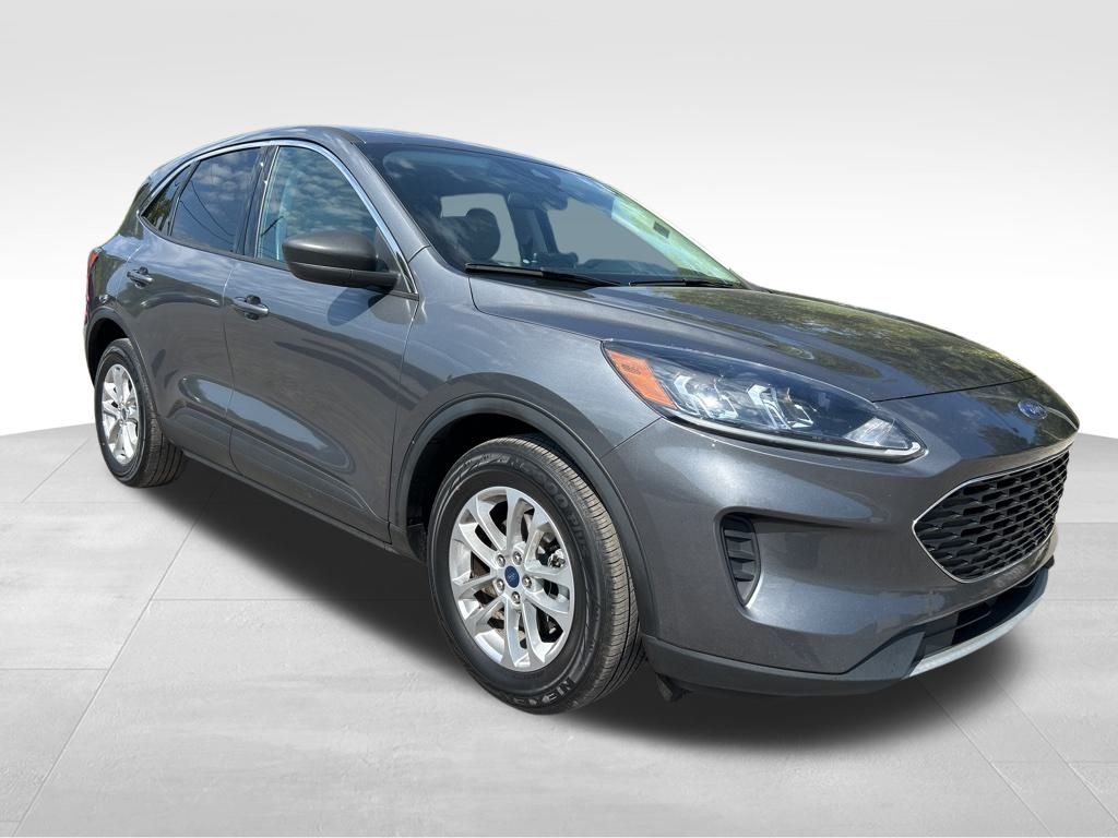 2022 Ford Escape SE photo 3