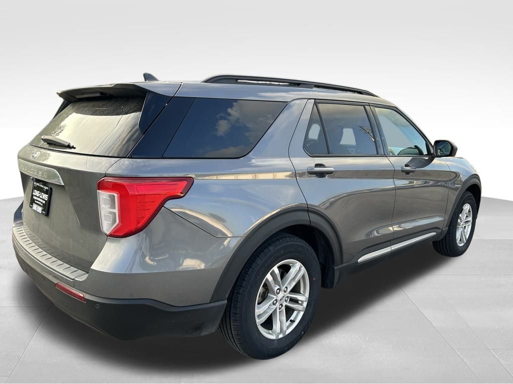 2023 Ford Explorer XLT photo 4