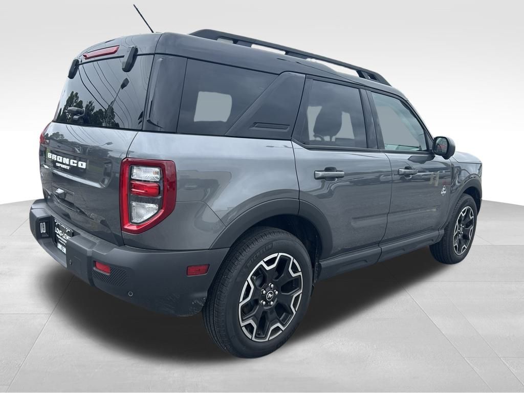 2025 Ford Bronco Sport Outer Banks photo 4