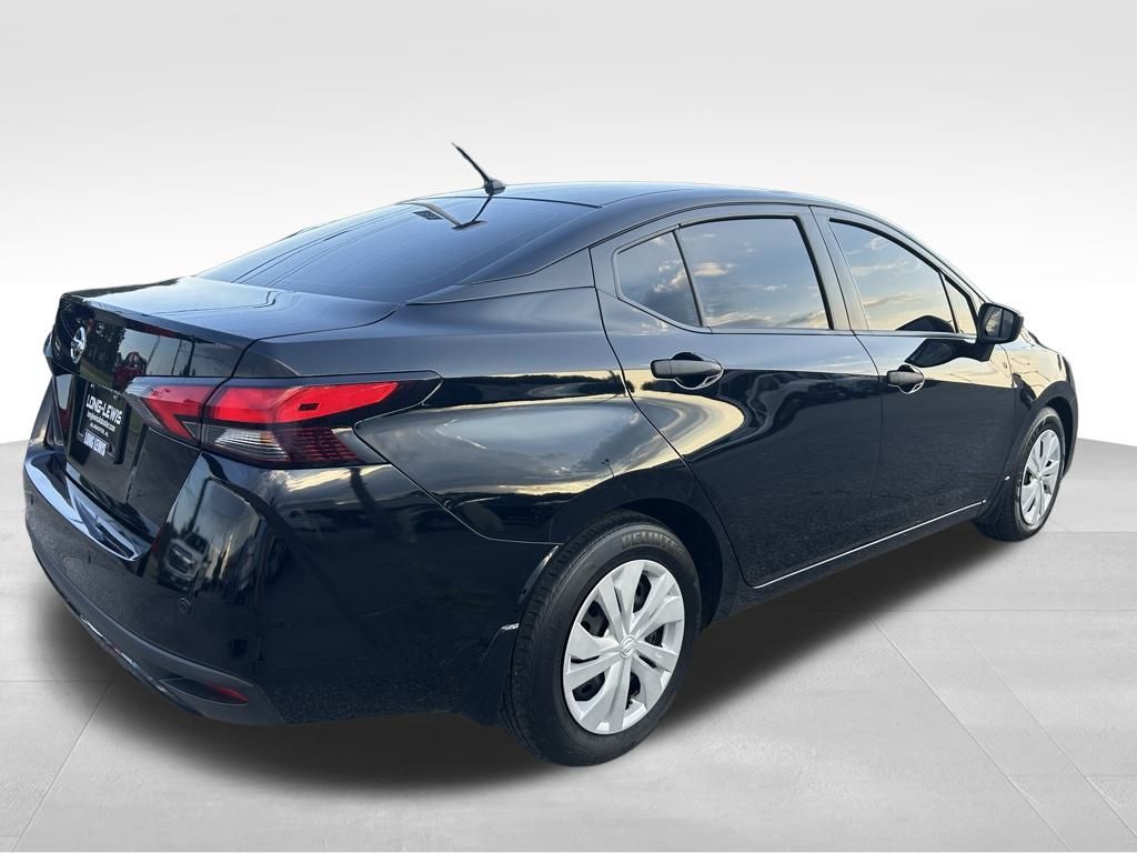 2022 Nissan Versa 1.6 S photo 4