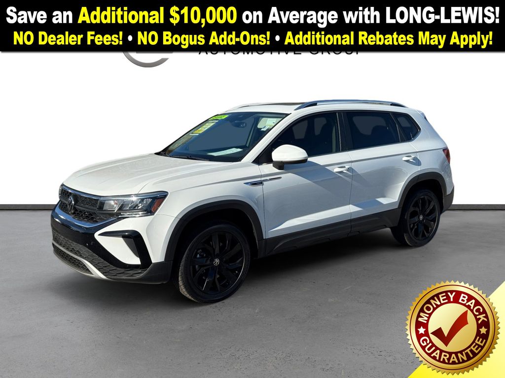 2023 Volkswagen Taos SE's photo