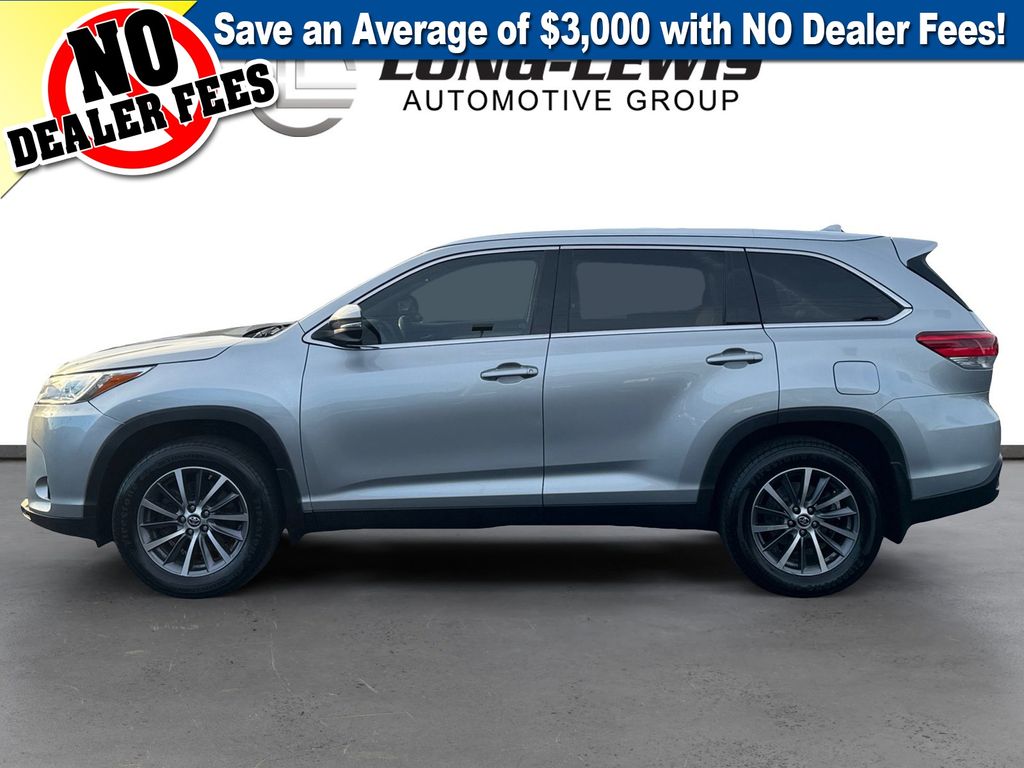 2019 Toyota Highlander XLE photo 2