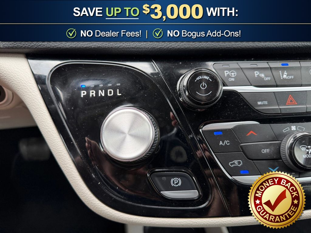 2024 Chrysler Pacifica Touring L - Photo 20