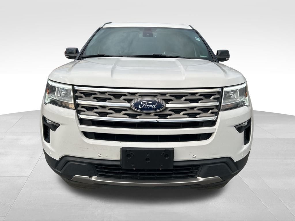 2018 Ford Explorer XLT photo 2