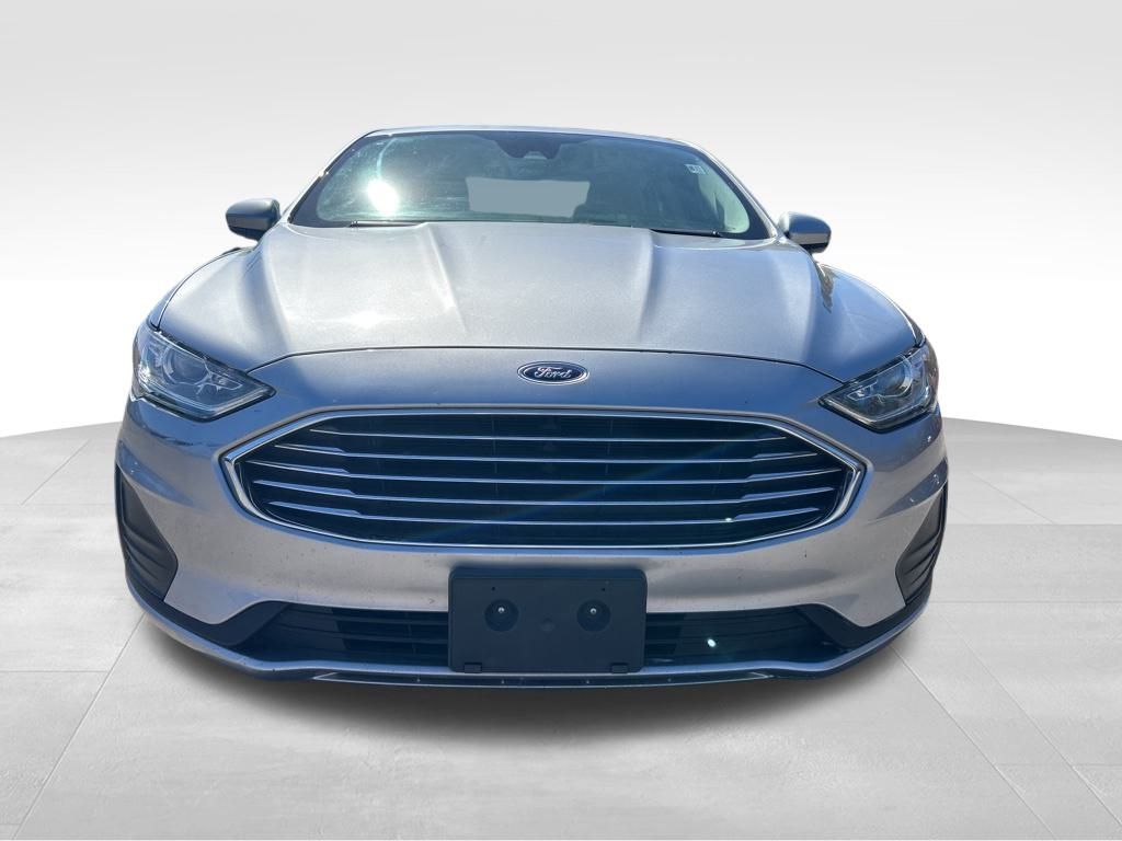 2020 Ford Fusion SE photo 2