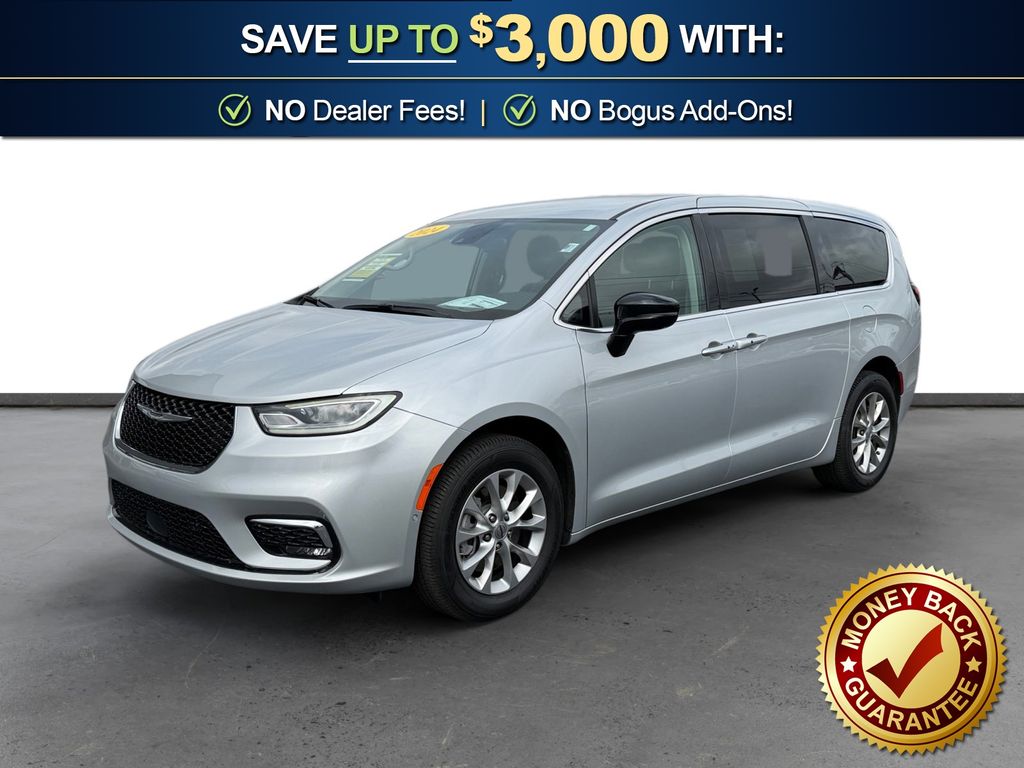 2024 Chrysler Pacifica Touring L AWD's photo