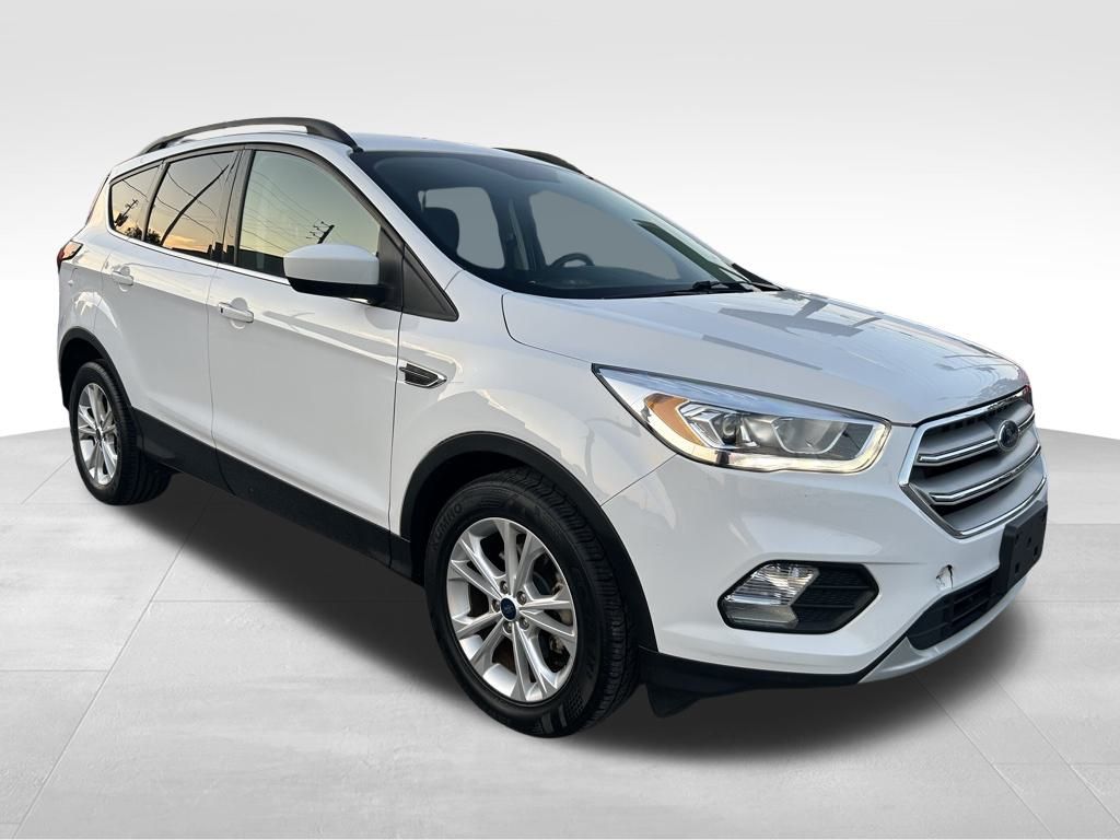 2019 Ford Escape SEL photo 2