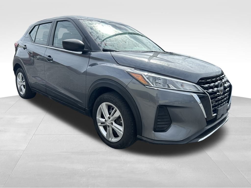 2023 Nissan Kicks S photo 3