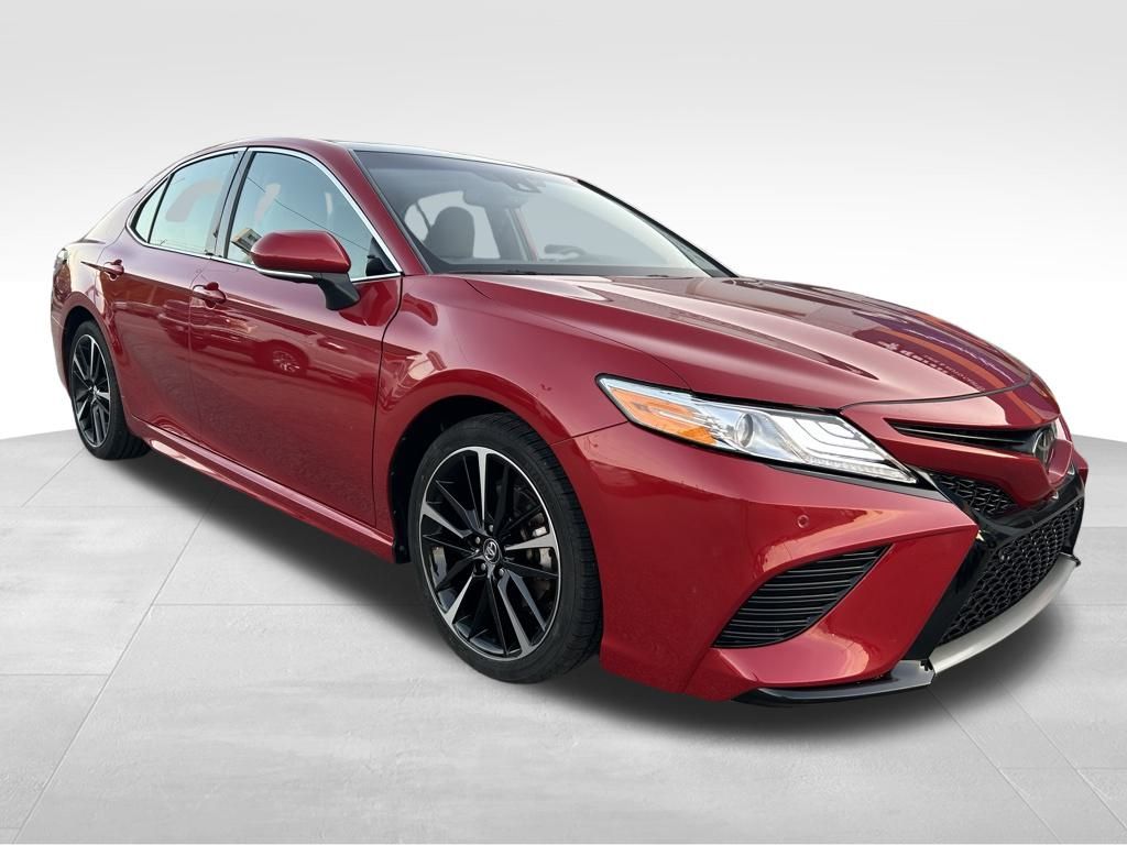 2020 Toyota Camry XSE photo 3