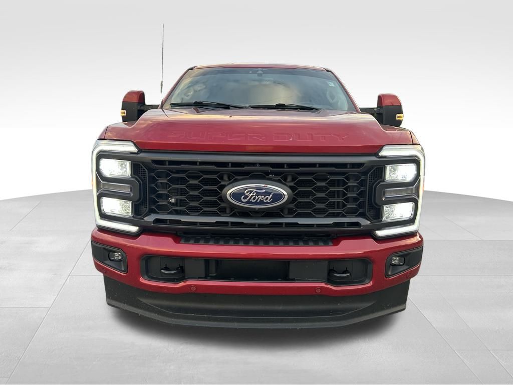 2023 Ford F-250 Lariat photo 2