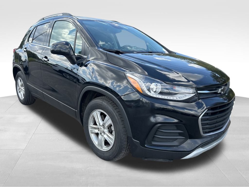 2020 Chevrolet Trax LT photo 3